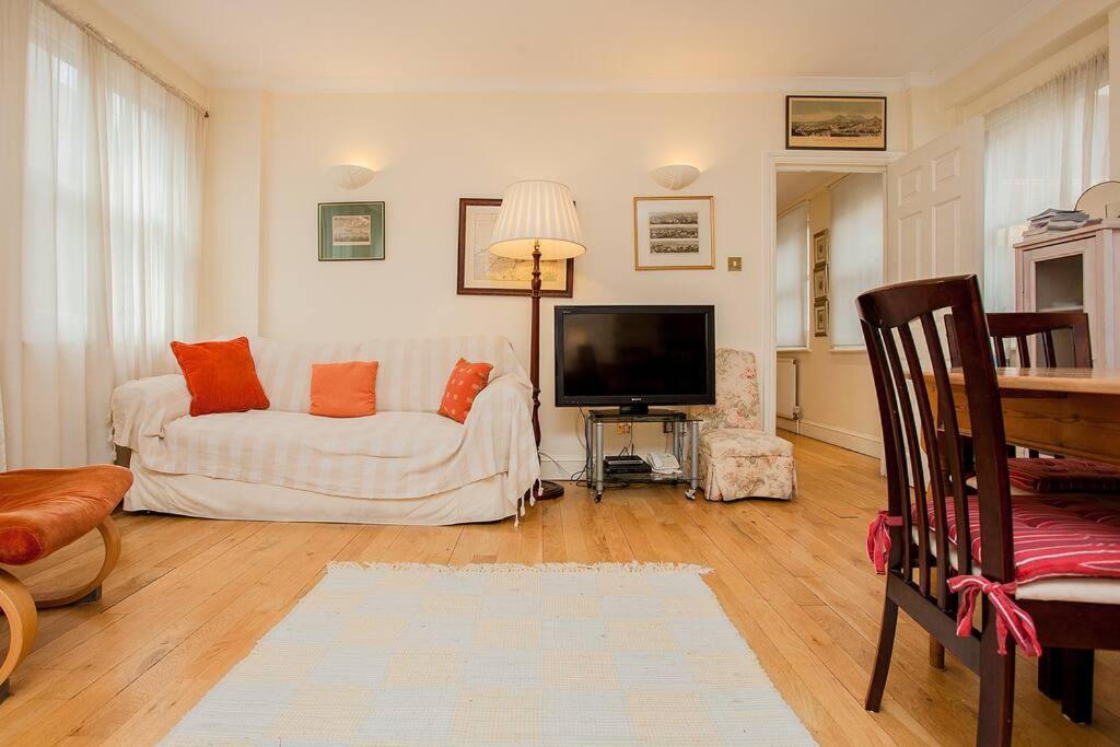 Bright 2 Bedroom Flat In Central Londra Esterno foto